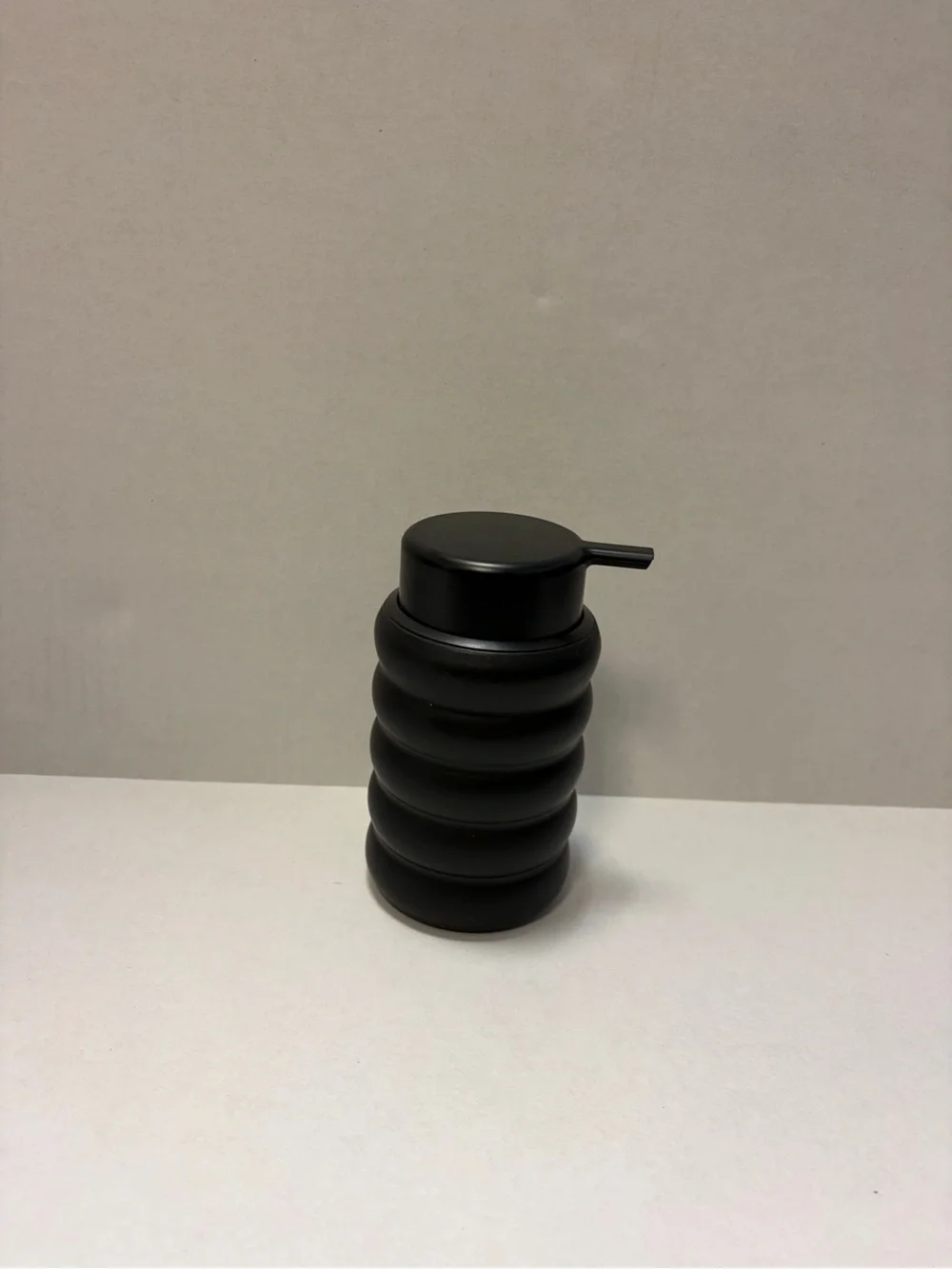 Room Essentials Black Ribbed Soap Pump Dispenser Bathroom Countertop 5.95”